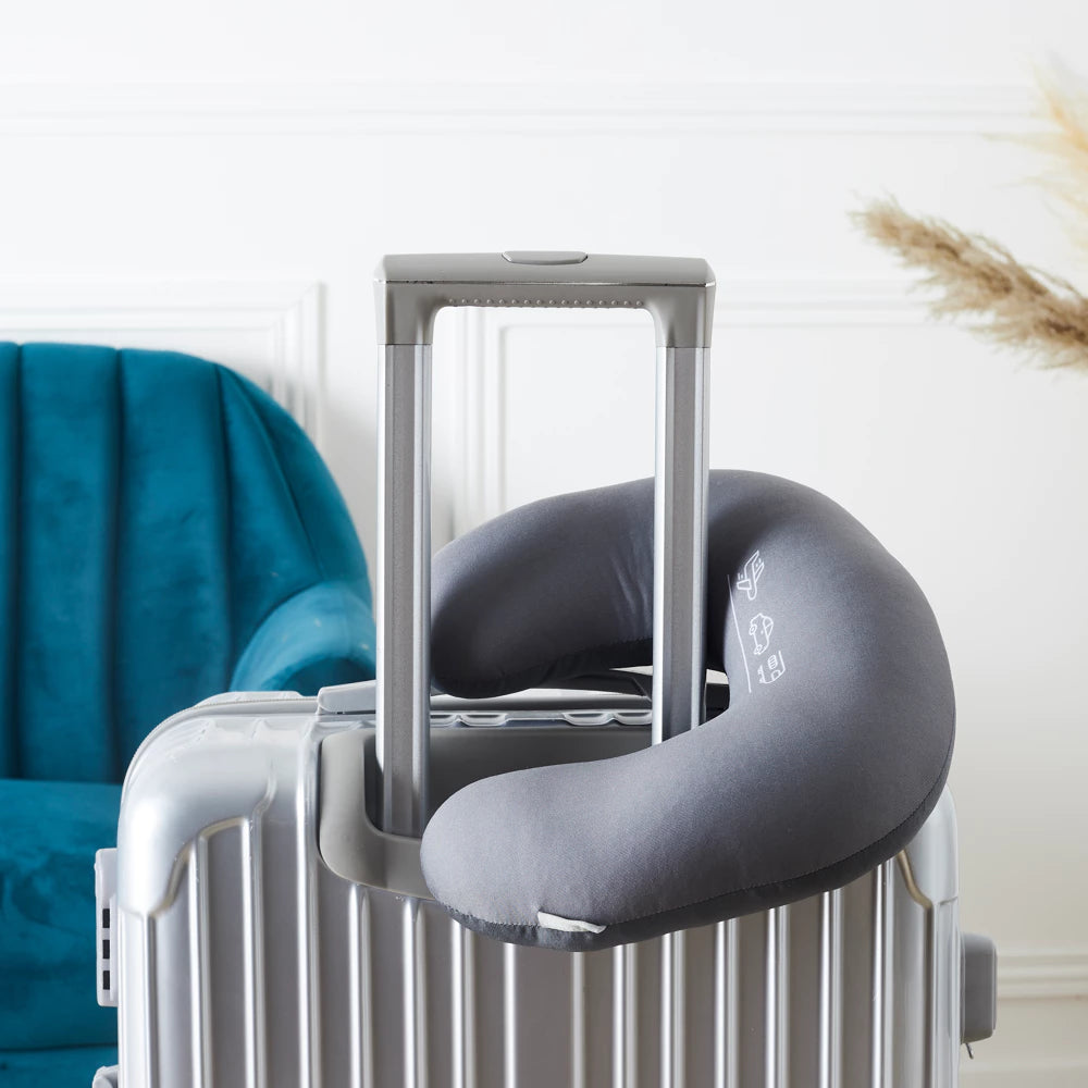 Reise-Nackenkissen aus Polyester mit Mikroperlenfüllung